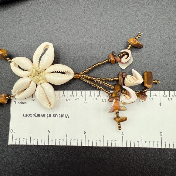 Vintage Shell and Bead Necklace in Brown and Cream - Picture 13 of 17